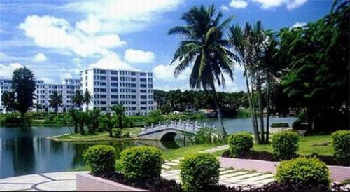 诱回头花艺餐厅鱼蛙火锅