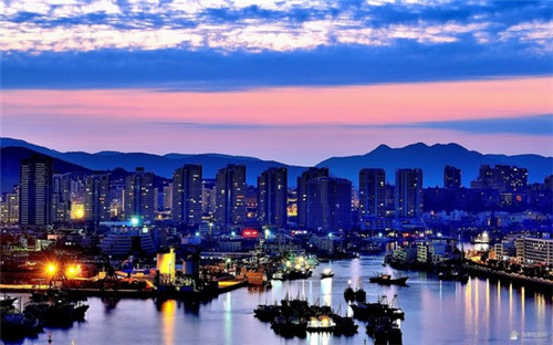 栎字男孩起名寓意好吗（栎字用在男孩名字中的寓意）