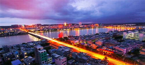 在华县适合80后的奶茶项目有哪些，在华县加盟日青良月奶茶靠谱吗